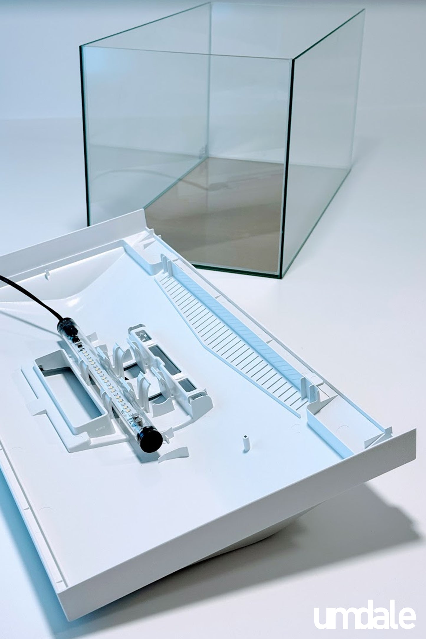 Acuario Kit LEDDY D&N 75 Blanco de 105 litros